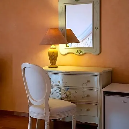 Anagenessis Hotel